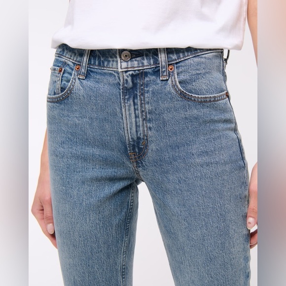NWOT Abercrombie & Fitch The Skinny High Rise Jean Women’s Size 27 / 4 S Short - Picture 8 of 14